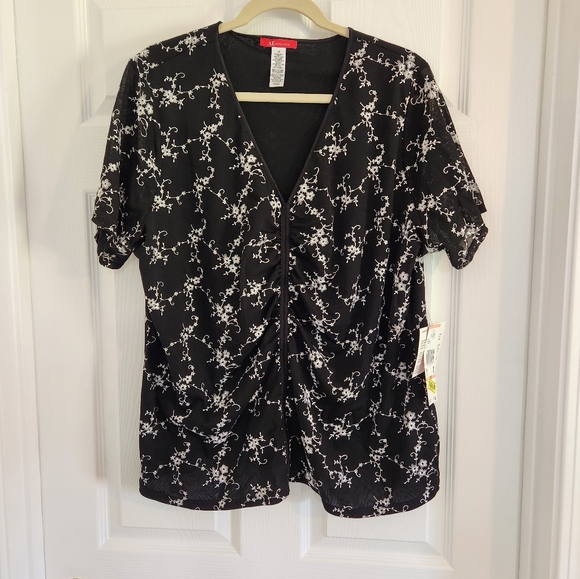 Anne Klein Tops - Anne Klein Women's Sz 3X Floral Stitched Embroidered Top